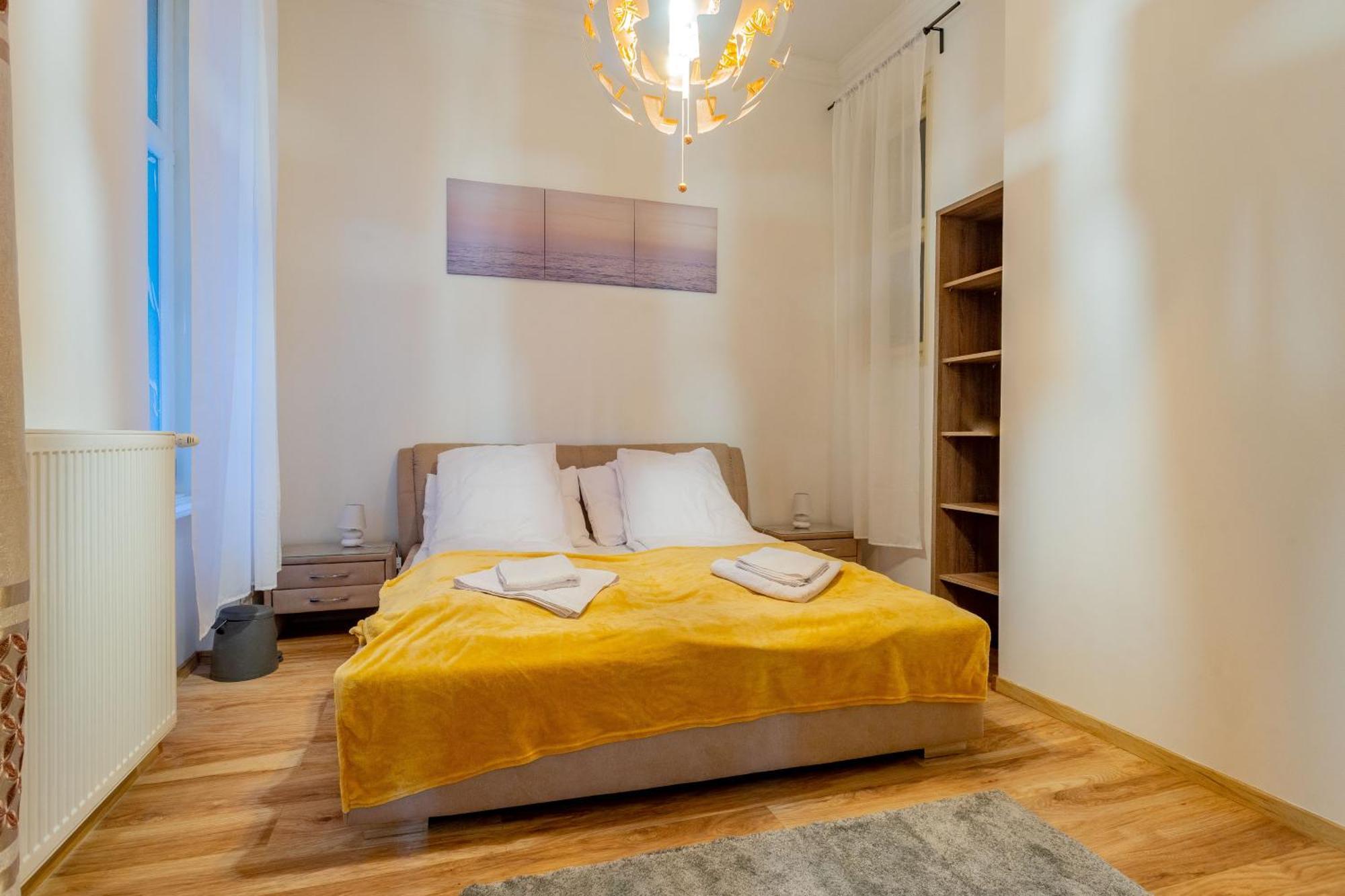 Efad Lux 2