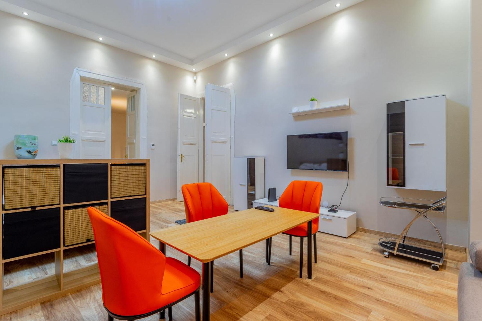Efad Lux 2 * Budapest
