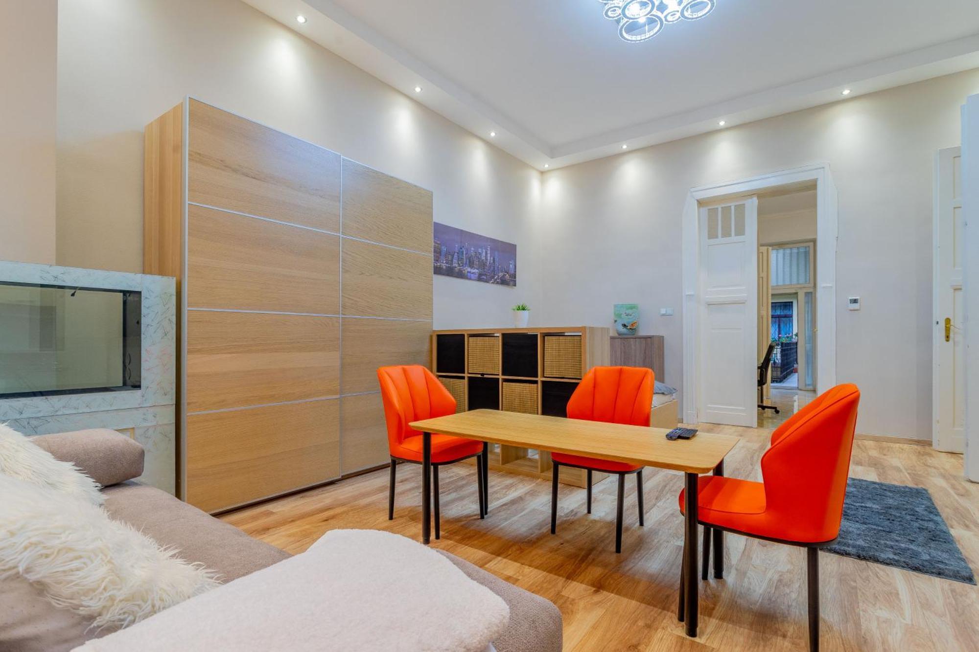 Efad Lux 2