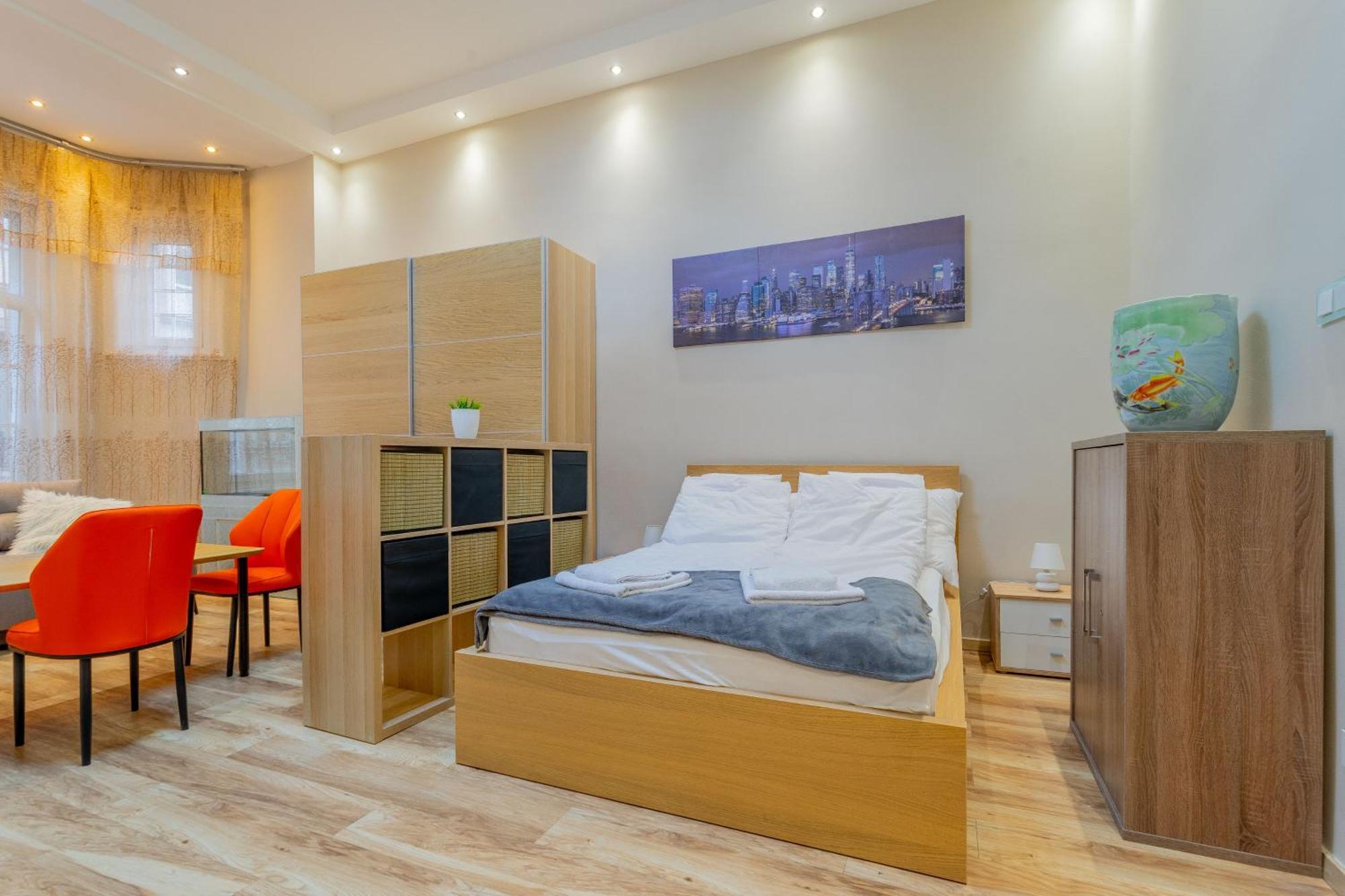 Efad Lux 2 *