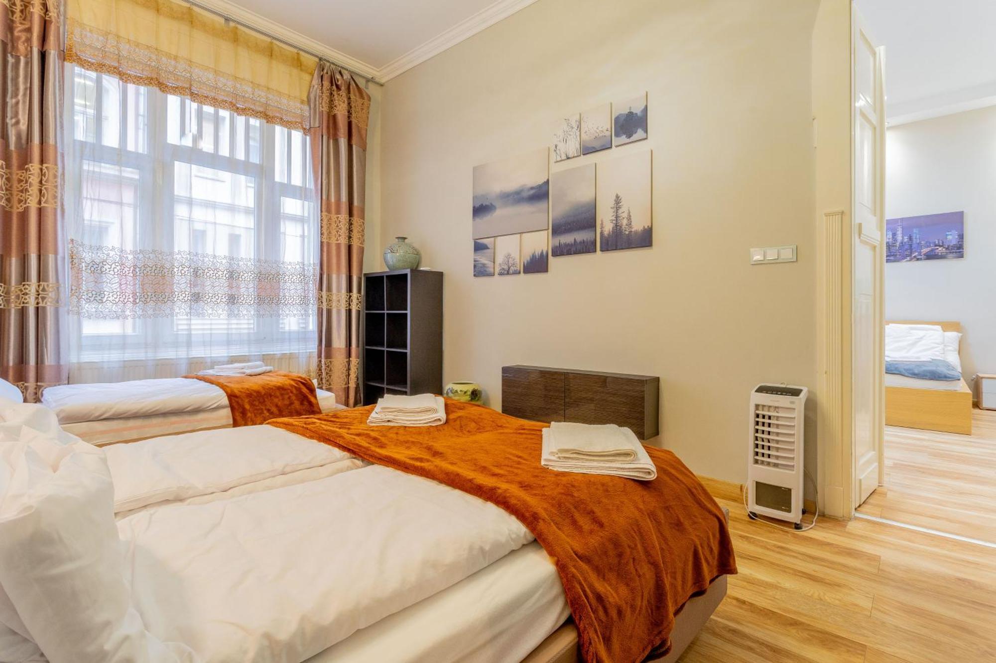 Efad Lux 2 Budapest
