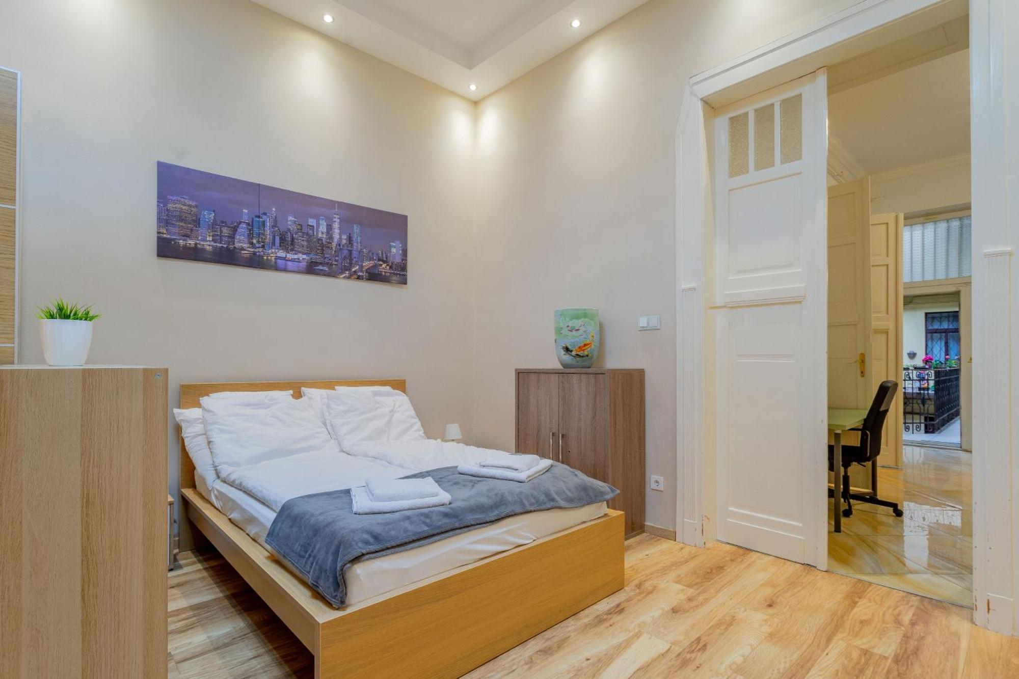 Efad Lux 2 Appartamento Budapest