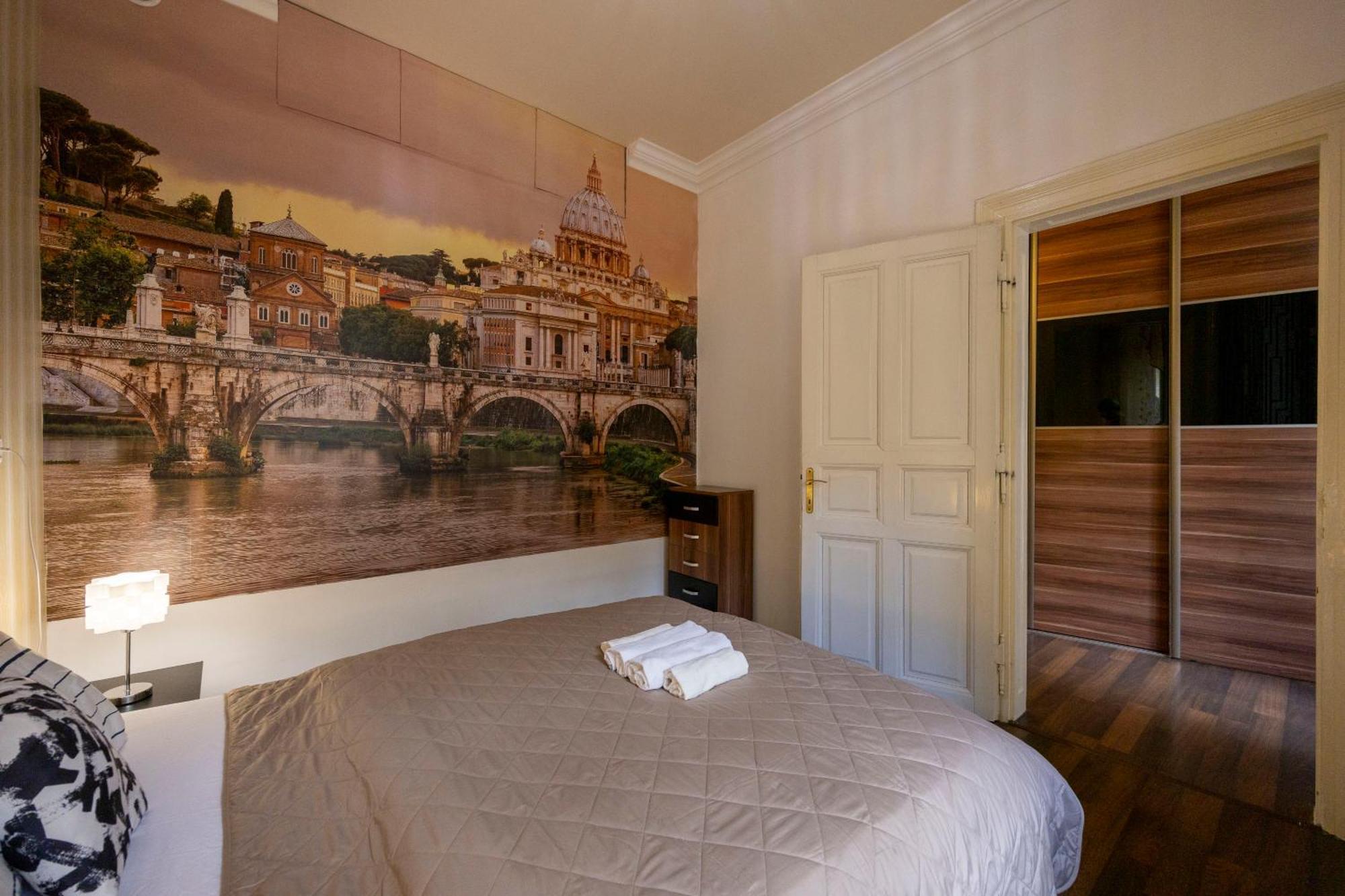 Warm & Cozy By Anna * Budapest