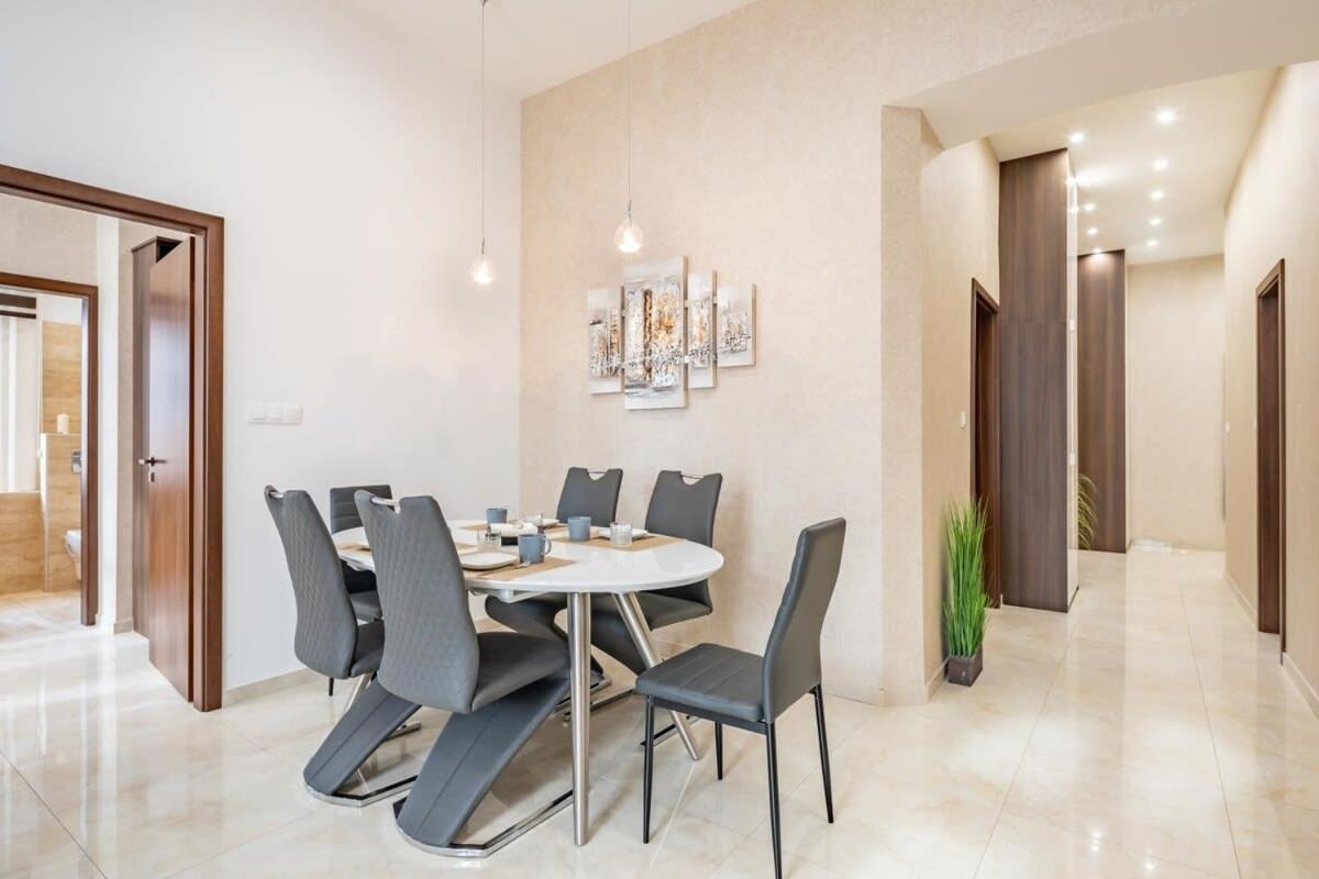 Appartamento Splendid Perfectly Located Flat With Sauna