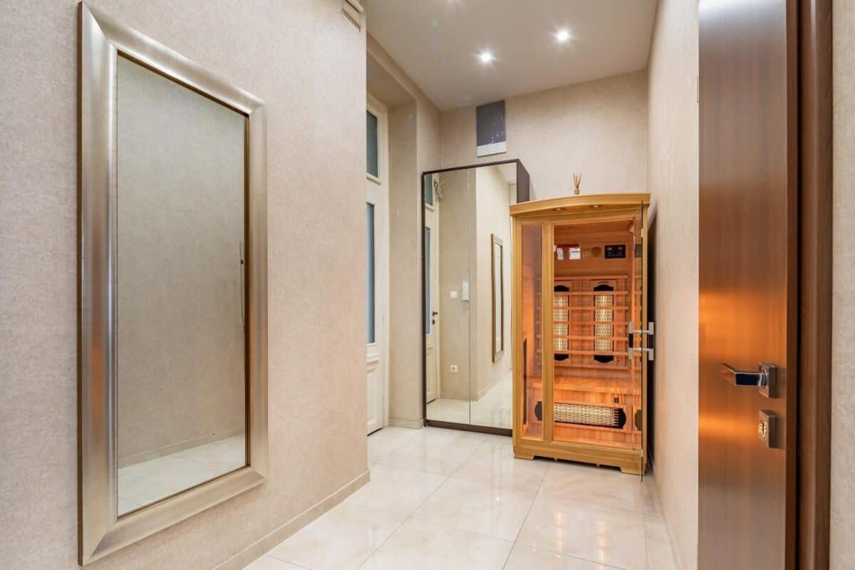 Splendid Perfectly Located Flat With Sauna *