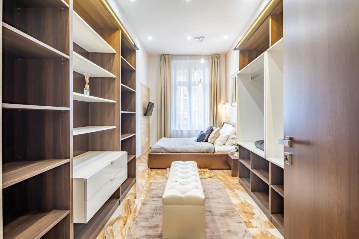 Splendid Perfectly Located Flat With Sauna *