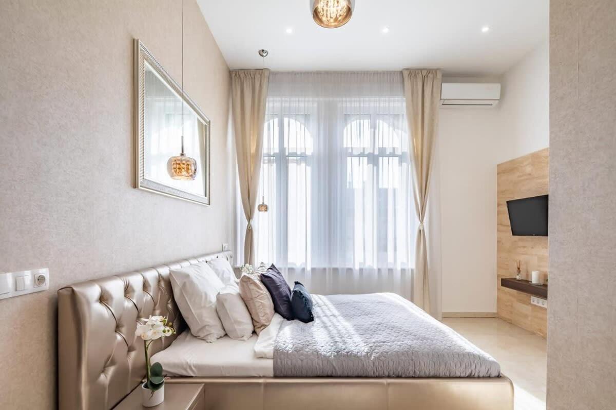Splendid Perfectly Located Flat With Sauna