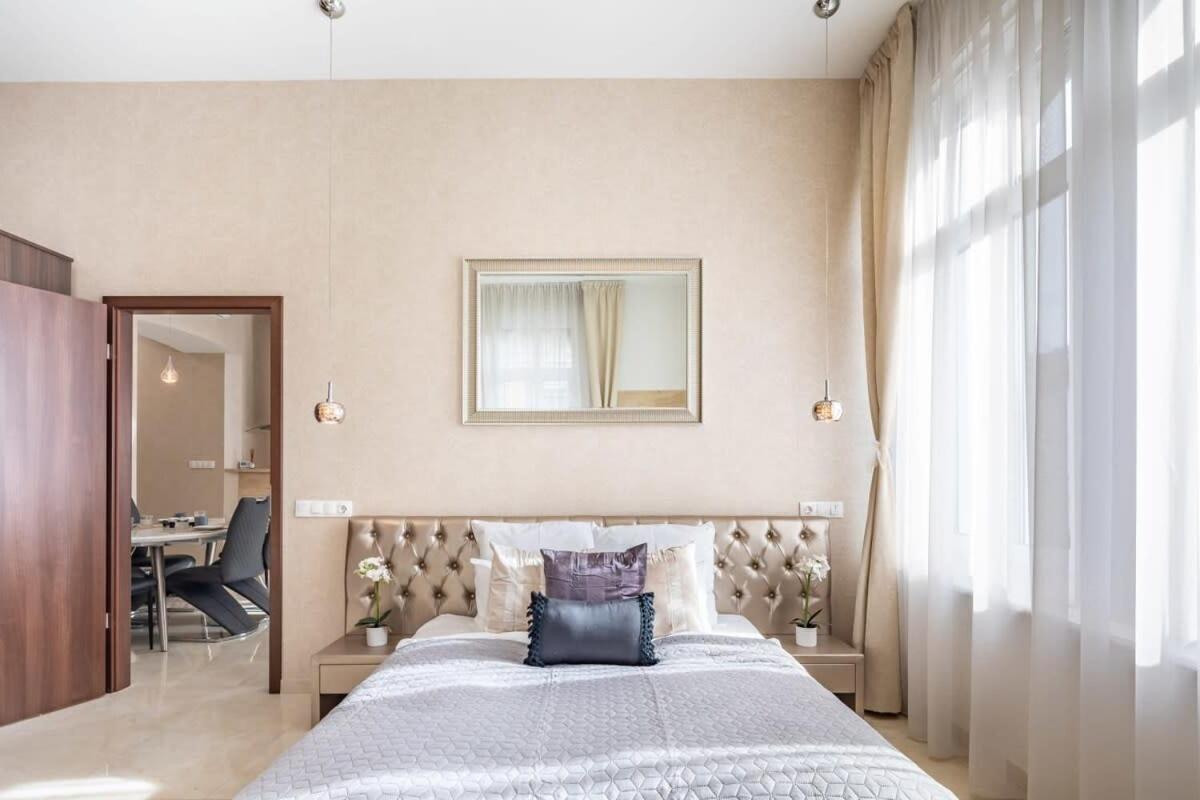 Splendid Perfectly Located Flat With Sauna * Budapest
