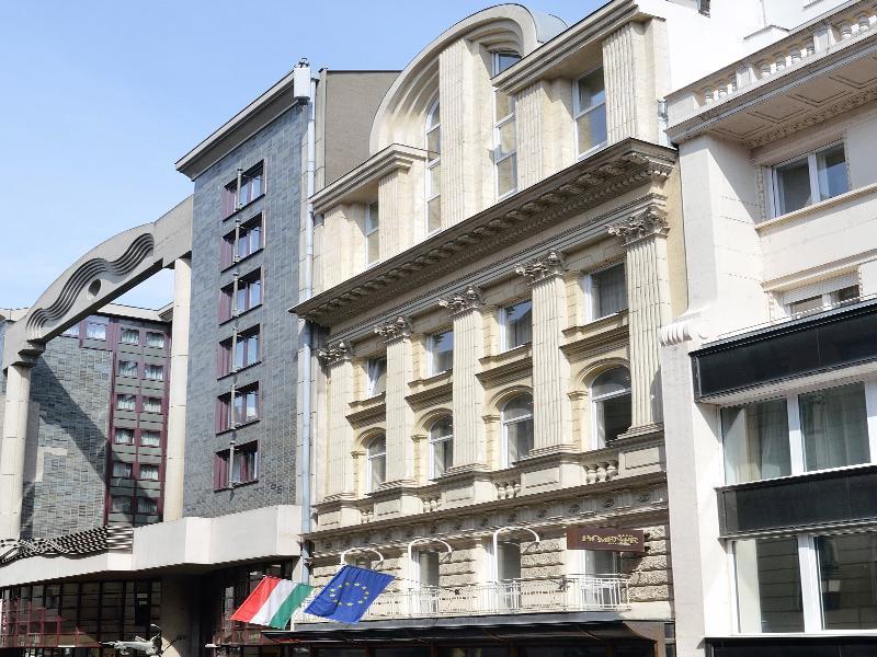 Promenade Hotel