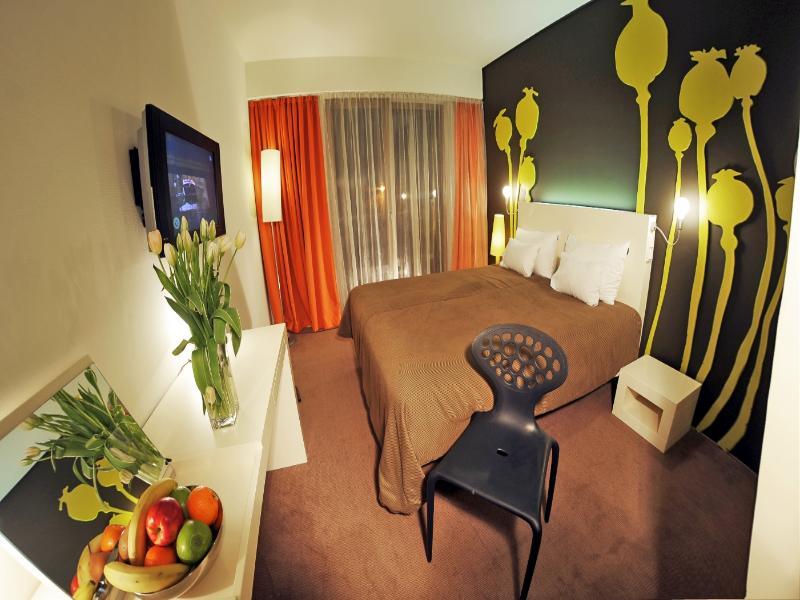 Lanchid 19 Design Hotel 4*