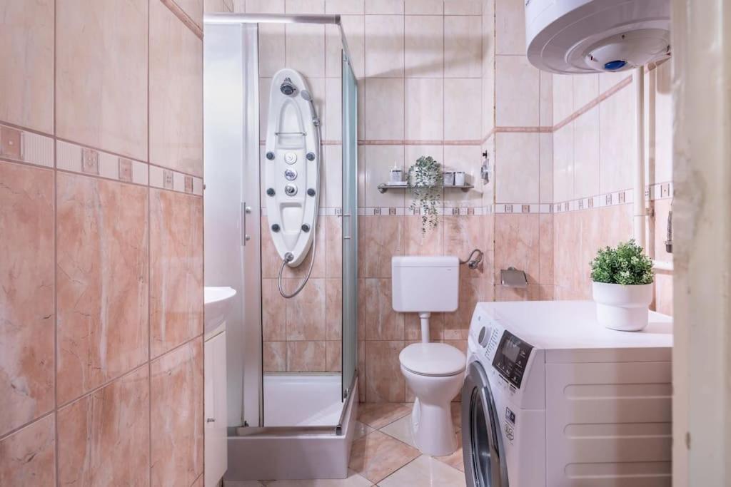 Jozsef-corvin Apartamento Budapest