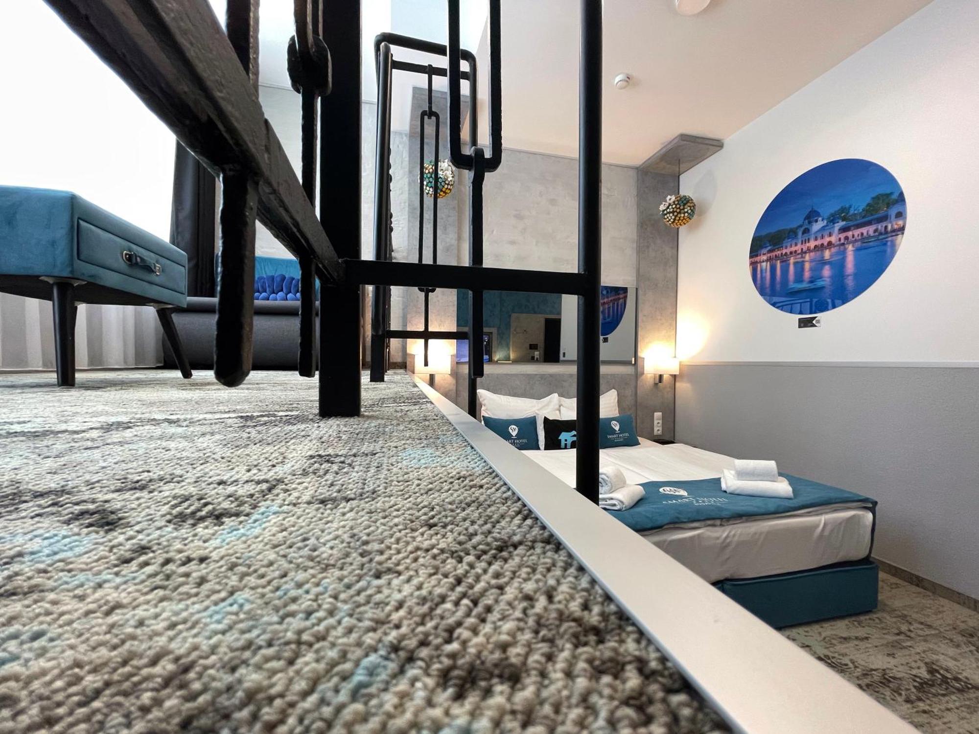 Smart Hotel