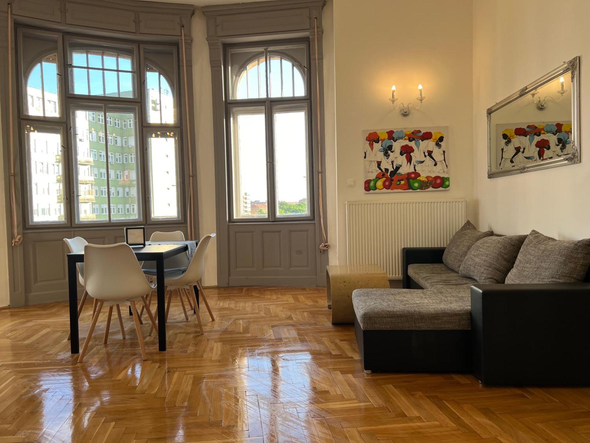 Apartment F14 *