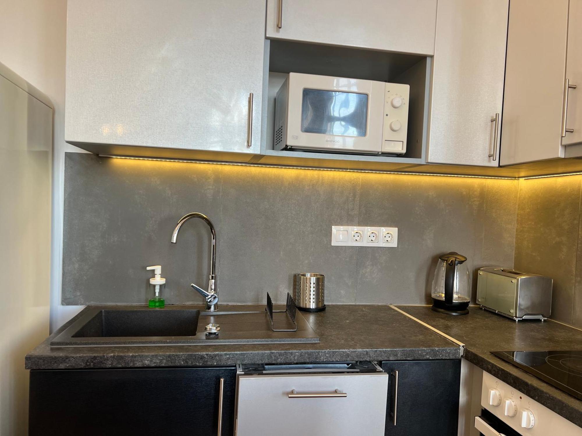 Apartment F14