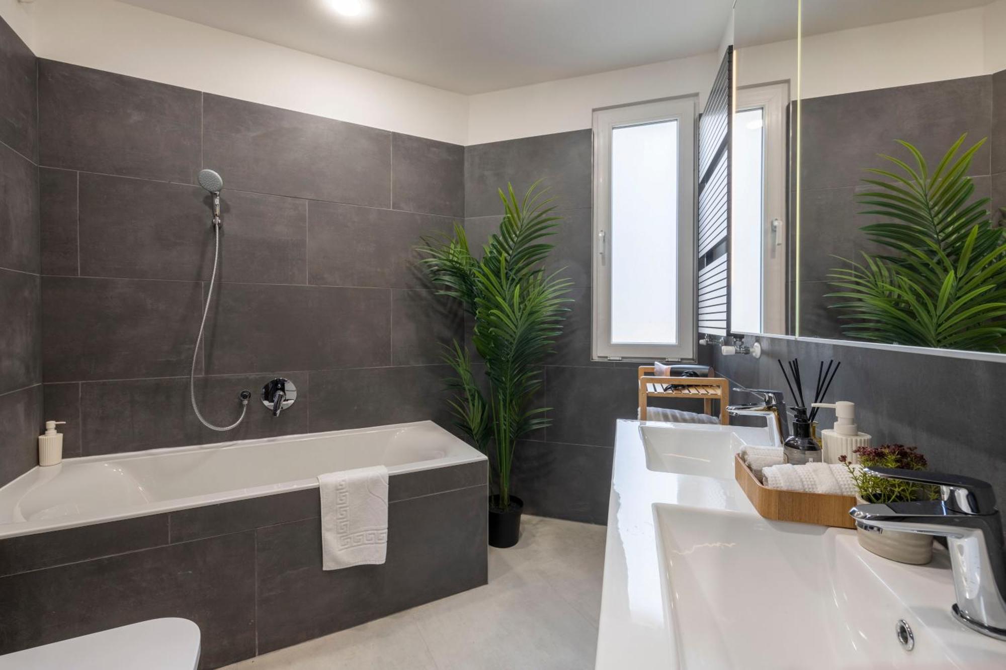 Exclusive & Duplex By Prestige Homes Boedapest