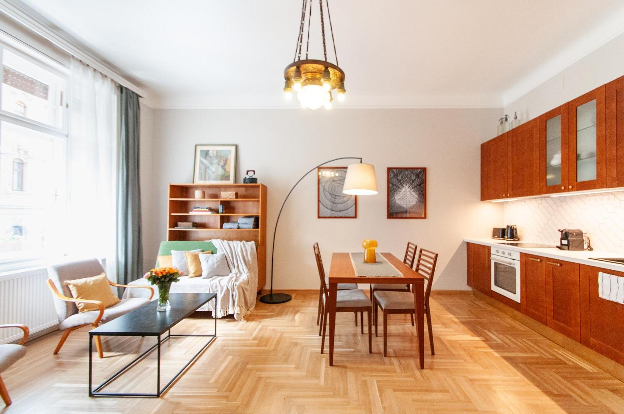 Lejlighed Spacious Family Along River Side, In The Heart Of Buda Budapest
