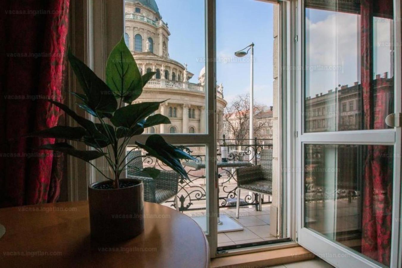 Breathless Panorama Basilika With Balcony Need Reservation For Free Parking Apartment Budapest