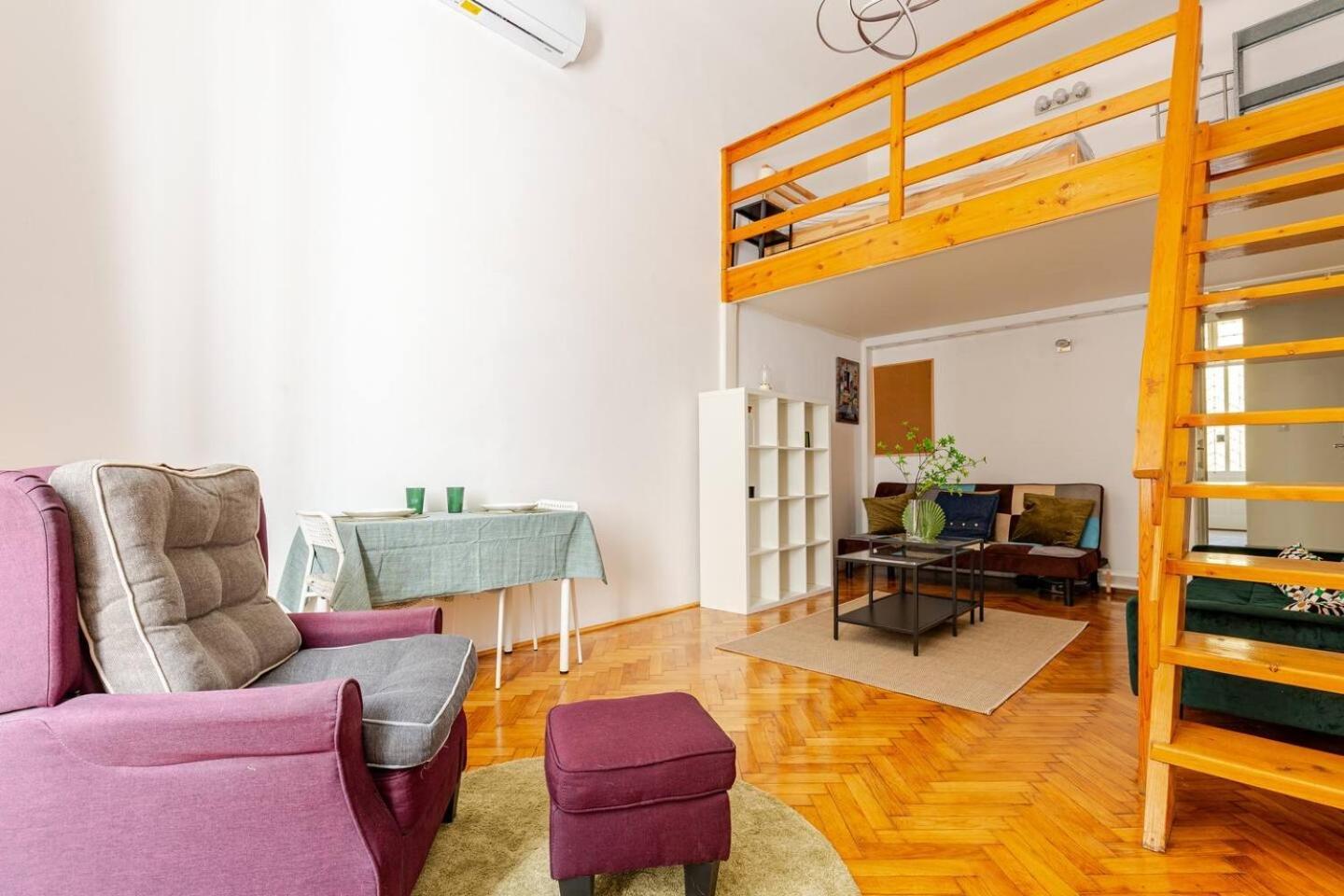 Vibrant Center Appartement