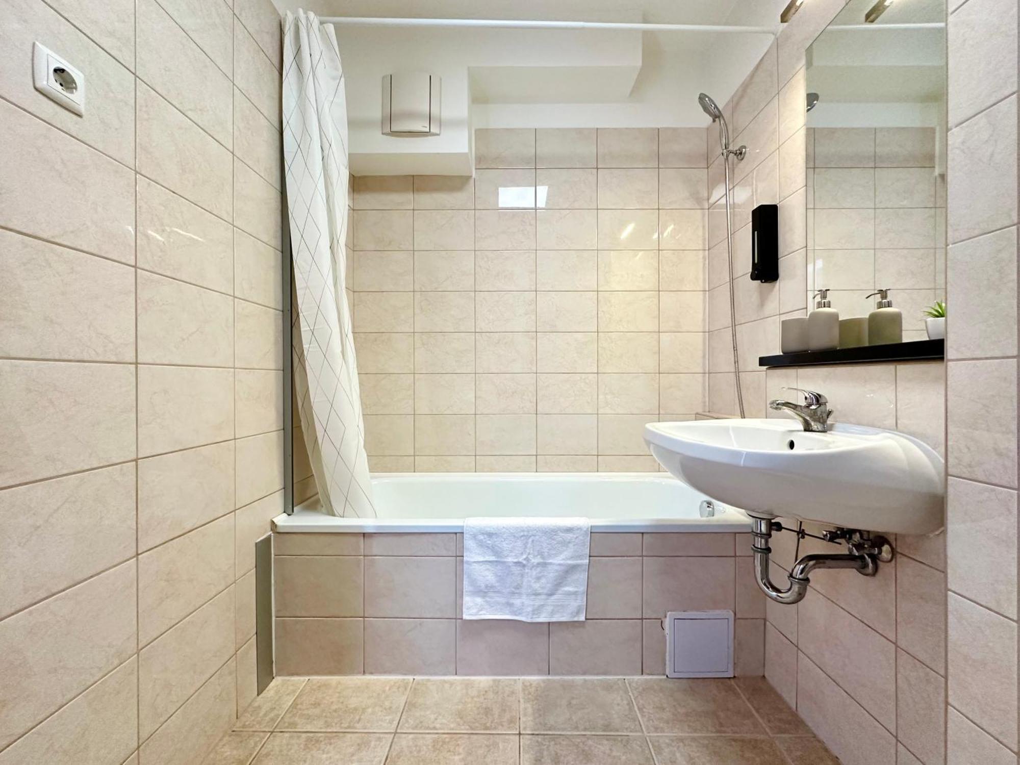 Riverside - Free Parking Apartment Budapest