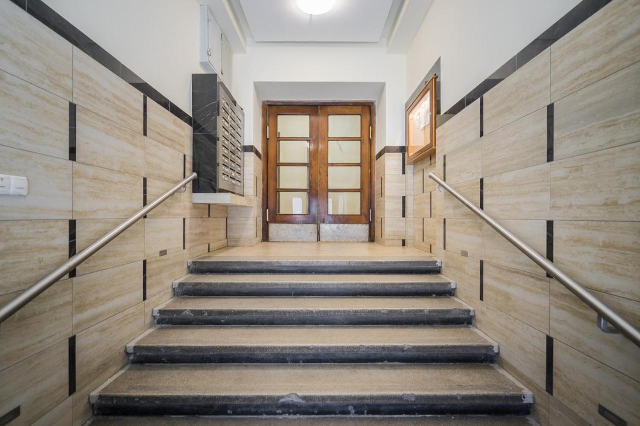 Modern And Minimalist In Downtown Appartamento *