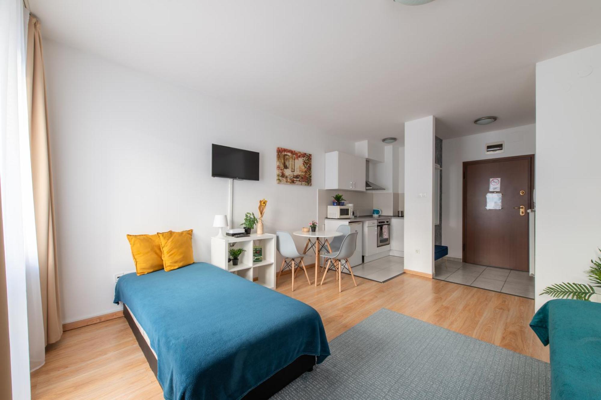 Downtown With Free Parking Apartamento