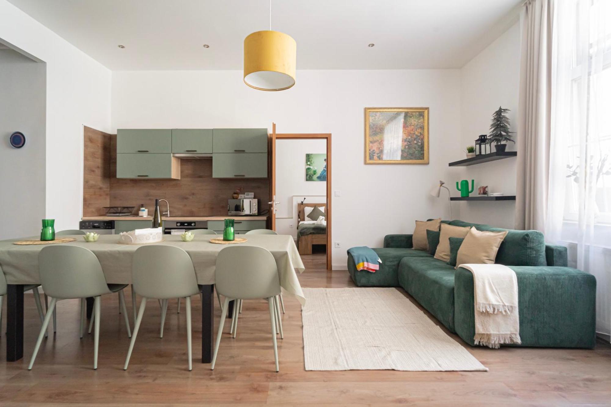 Premium With 4 Bedrooms 3 Bathrooms