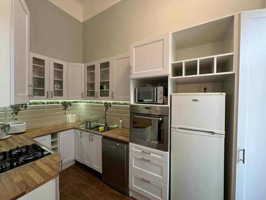 Fancy Cozy 2 Bdr Downtown Appartement *