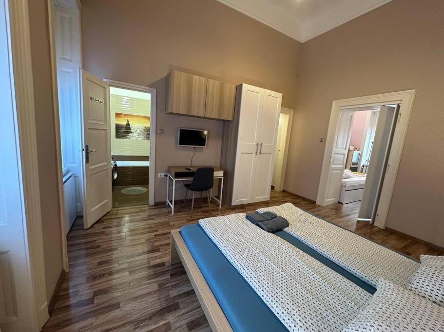 Fancy Cozy 2 Bdr Downtown *
