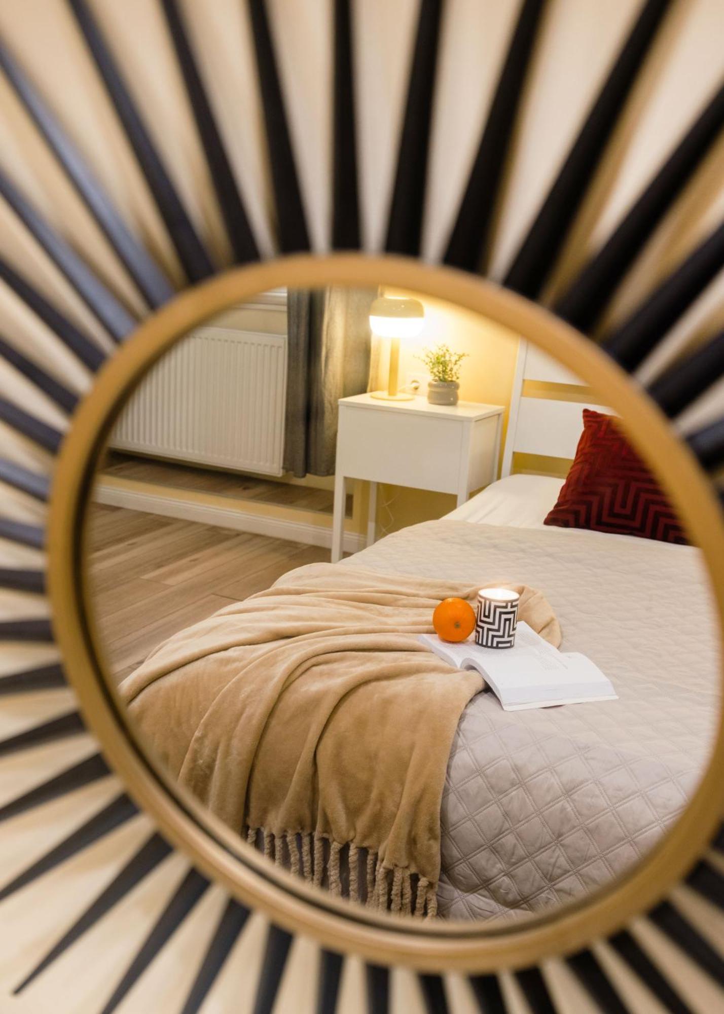 Experience City Nightlife From A Sleek Lavish Pad Budapeszt