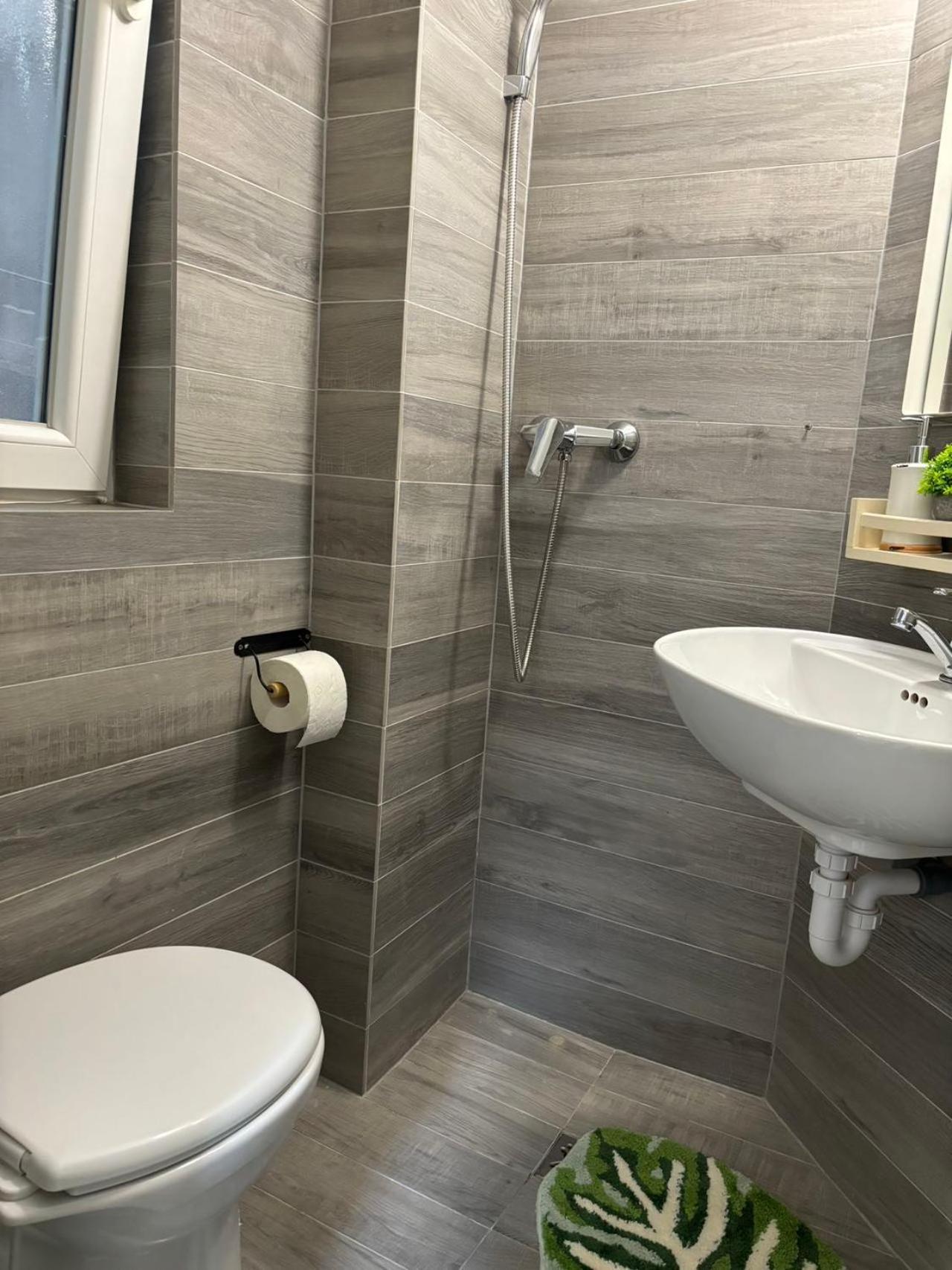 Apartamento Spacious And Stylish Jokai Budapest