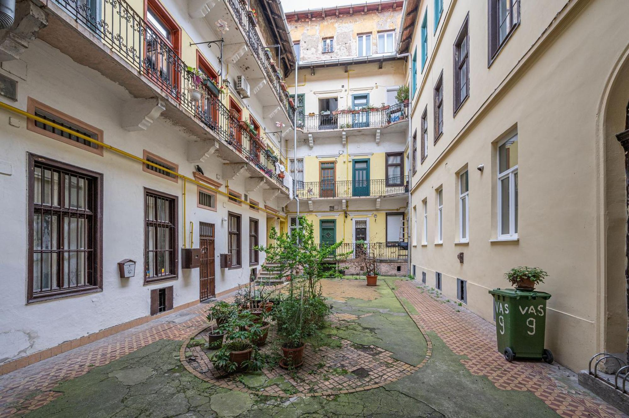 District 6th Sense Budapest