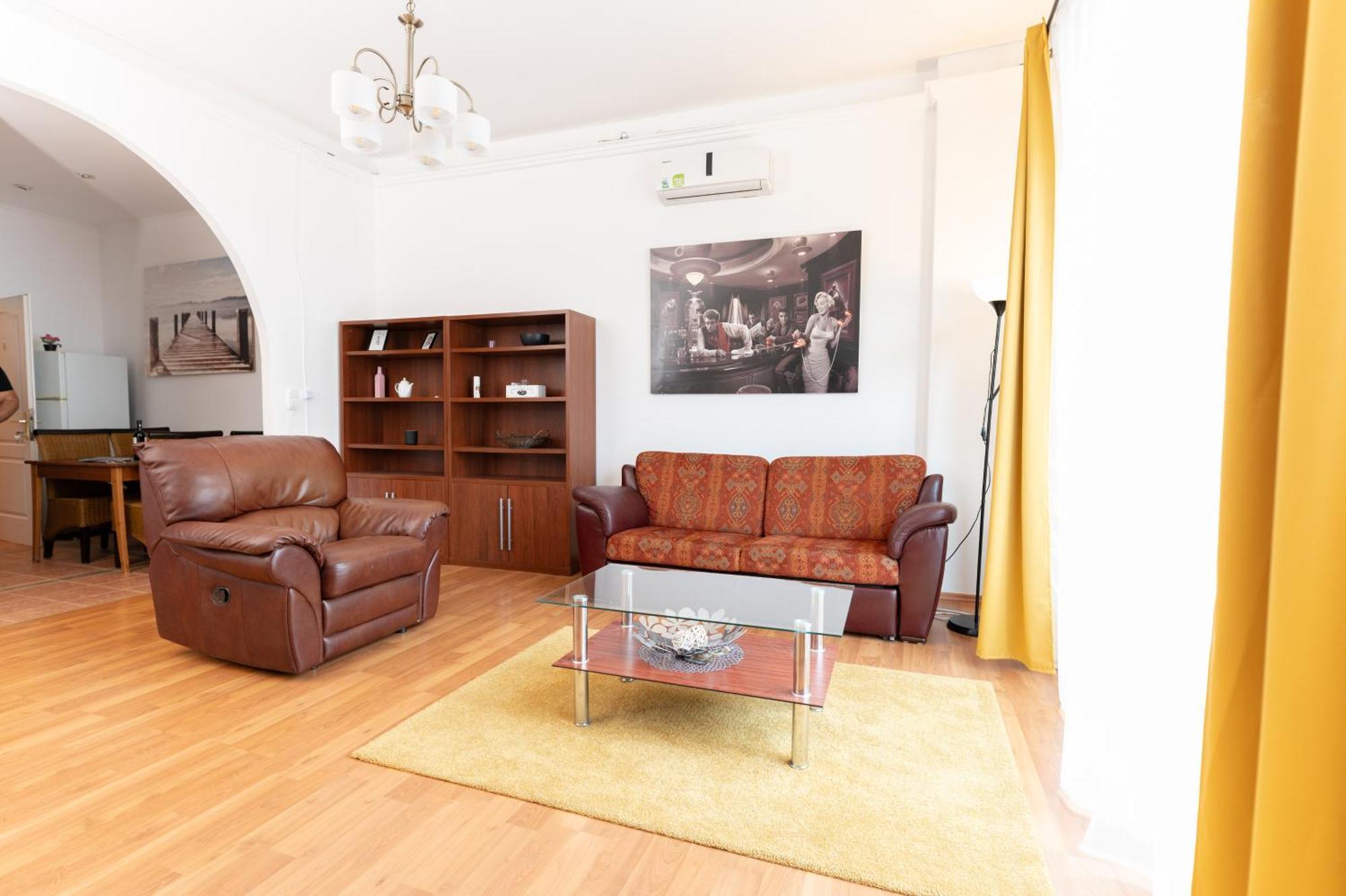 Danube Dwelling Asboth 19-1 * Budapest