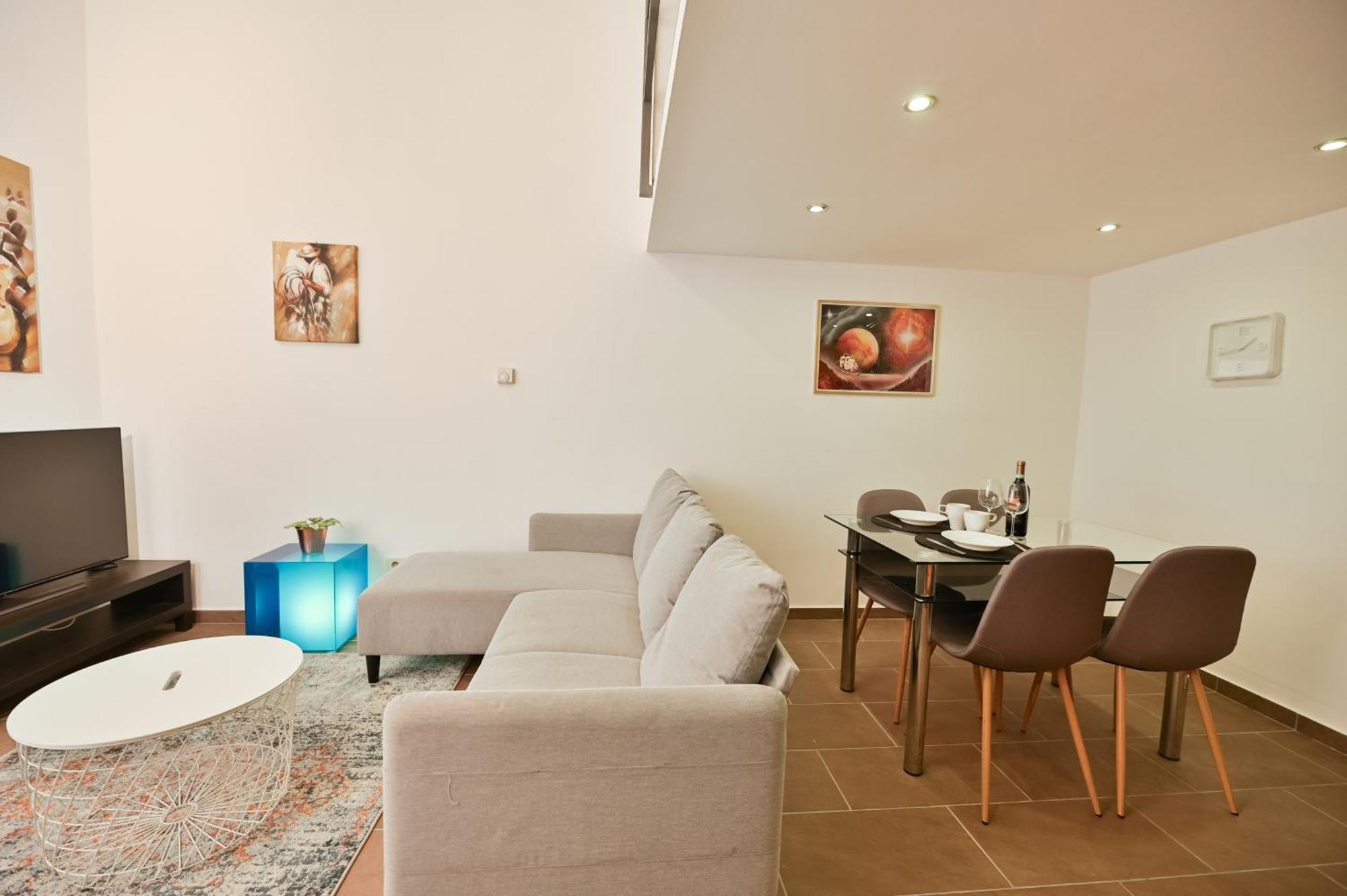 Danube Dwelling Akacfa 41 Budapest