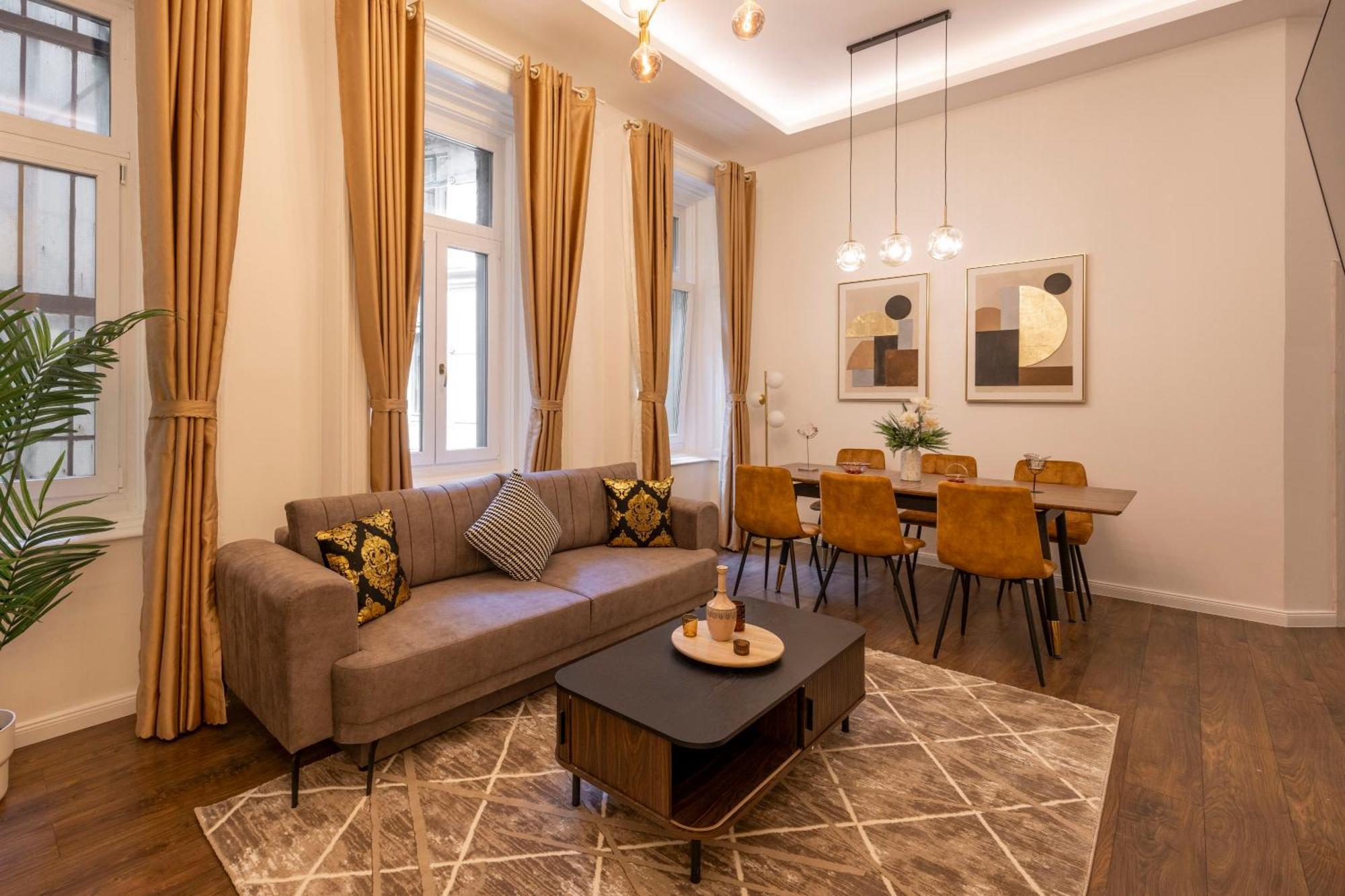 Exclusive Downtown Quentin By Prestige Homes *