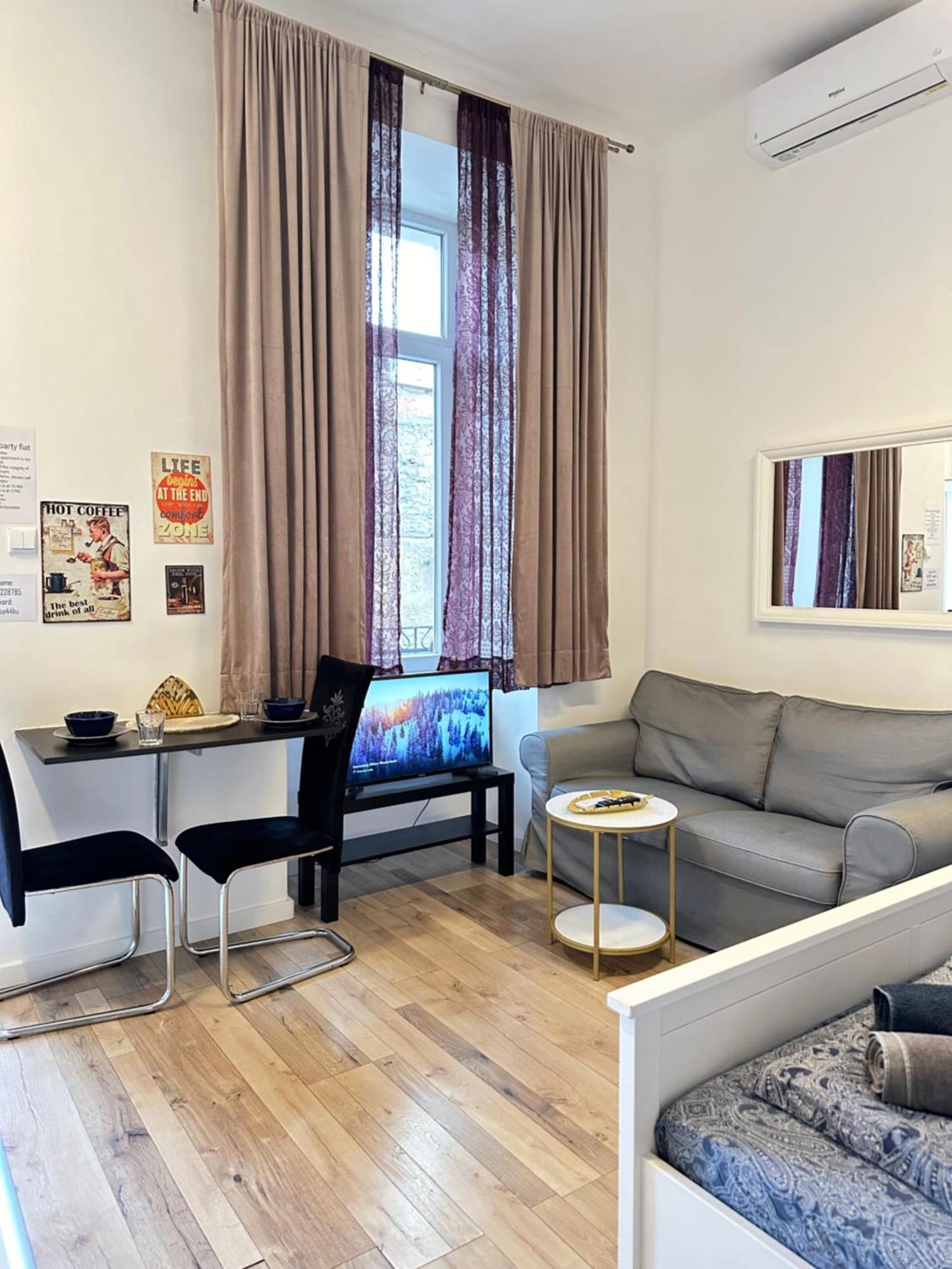 Night Life Party Flat Appartamento Budapest