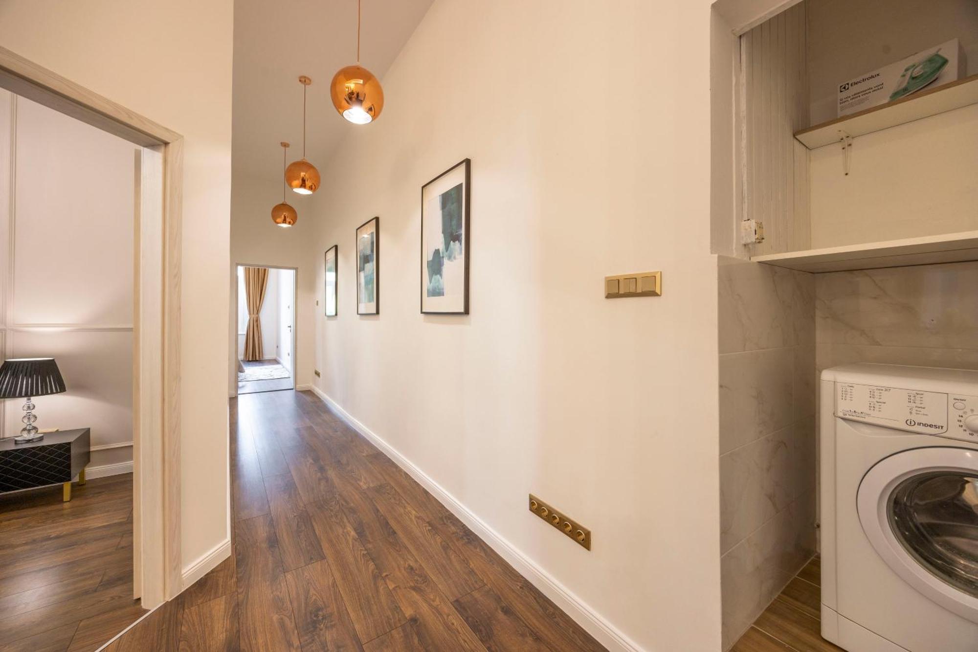 Exclusive Downtown Quentin By Prestige Homes Apartman