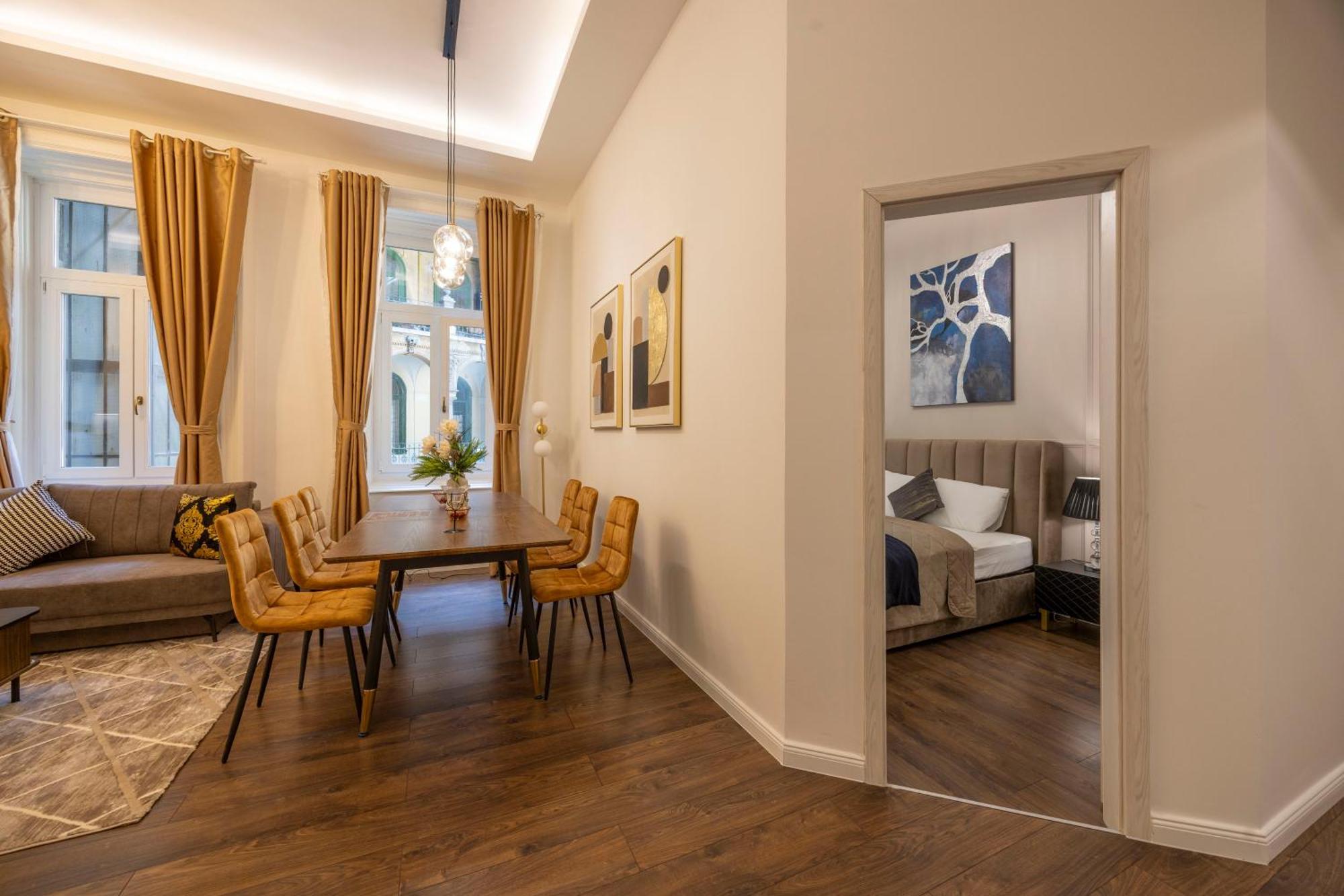 Exclusive Downtown Quentin By Prestige Homes Budapest
