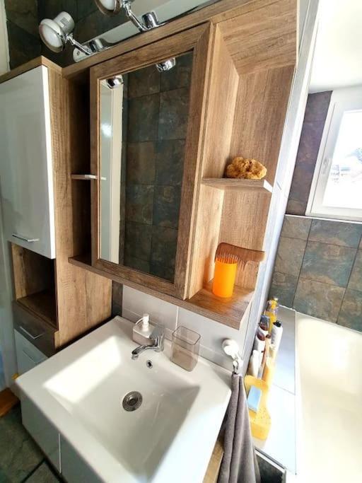 Apartment Violet Apartment, Cute Place Near Corvin Plaza, With Ac *