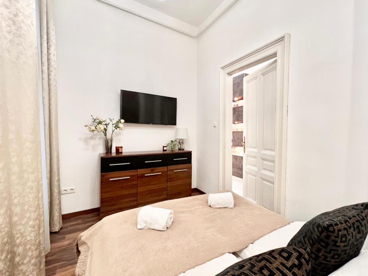 Discover Your Retreat-walk To Parliament Apartment Budapest