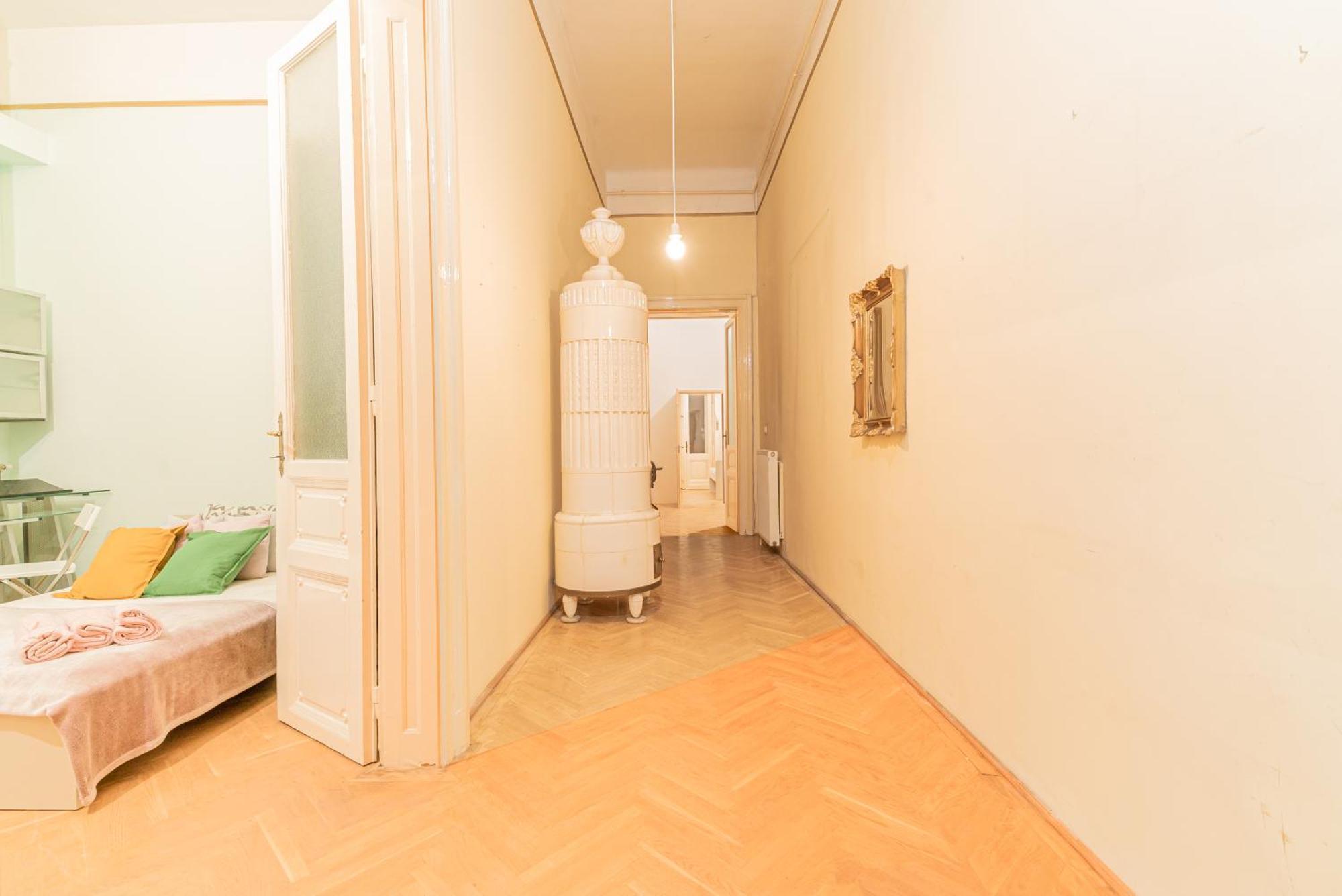 Cozy In The Heart Of Budapest, 5 Bedrooms Budapest