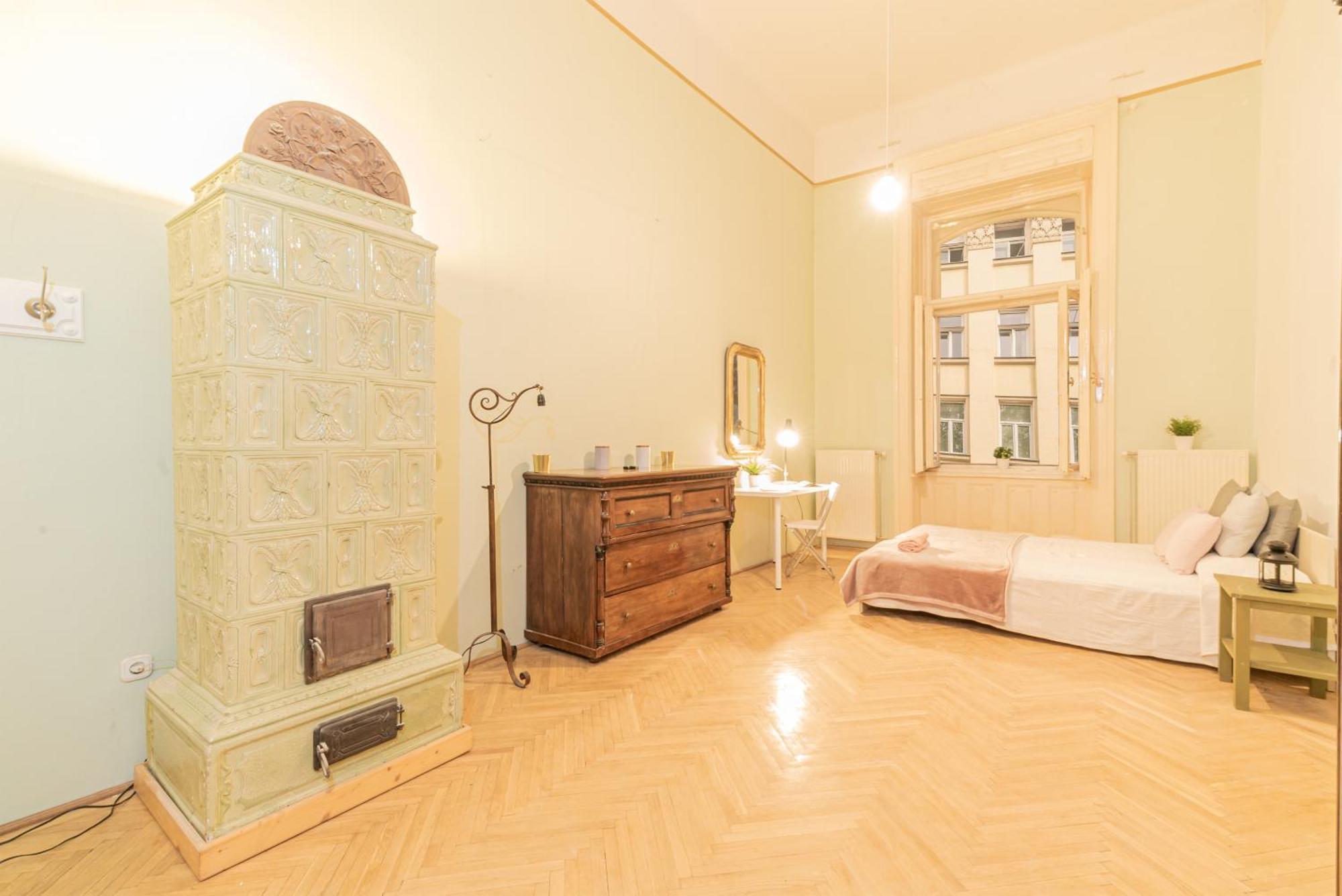 Apartamento Cozy In The Heart Of Budapest, 5 Bedrooms