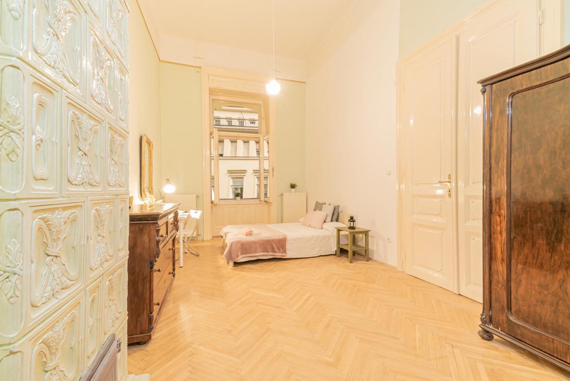 Cozy In The Heart Of Budapest, 5 Bedrooms * Budapest