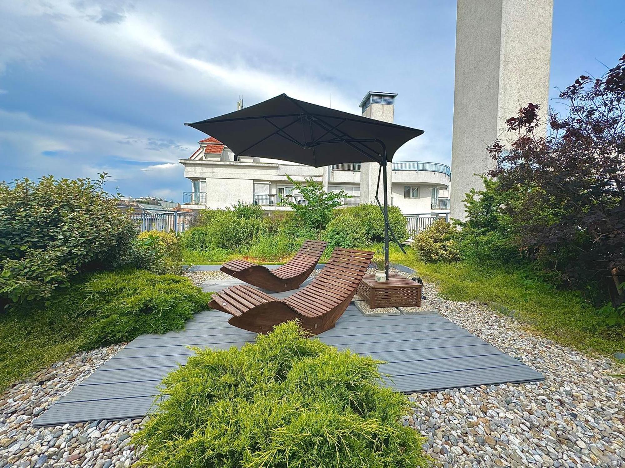 Private Rooftop Terrace - Sunny Retreat