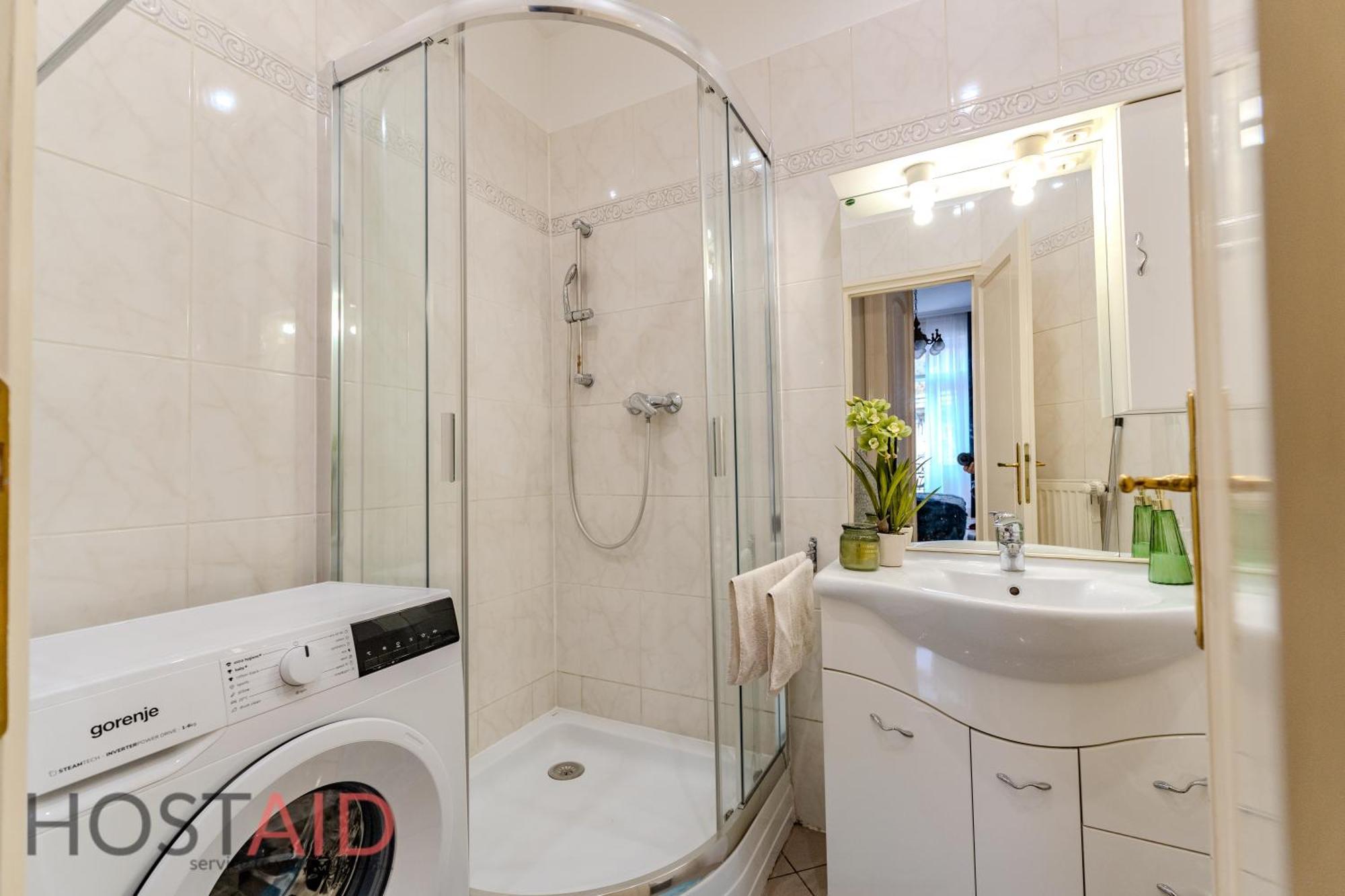 Blue Fountain Design - Hostaid Appartement Budapest