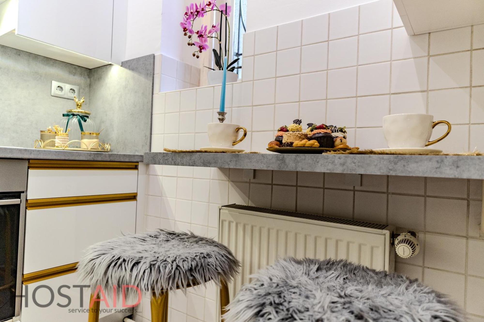 Blue Fountain Design - Hostaid Apartment Budapest