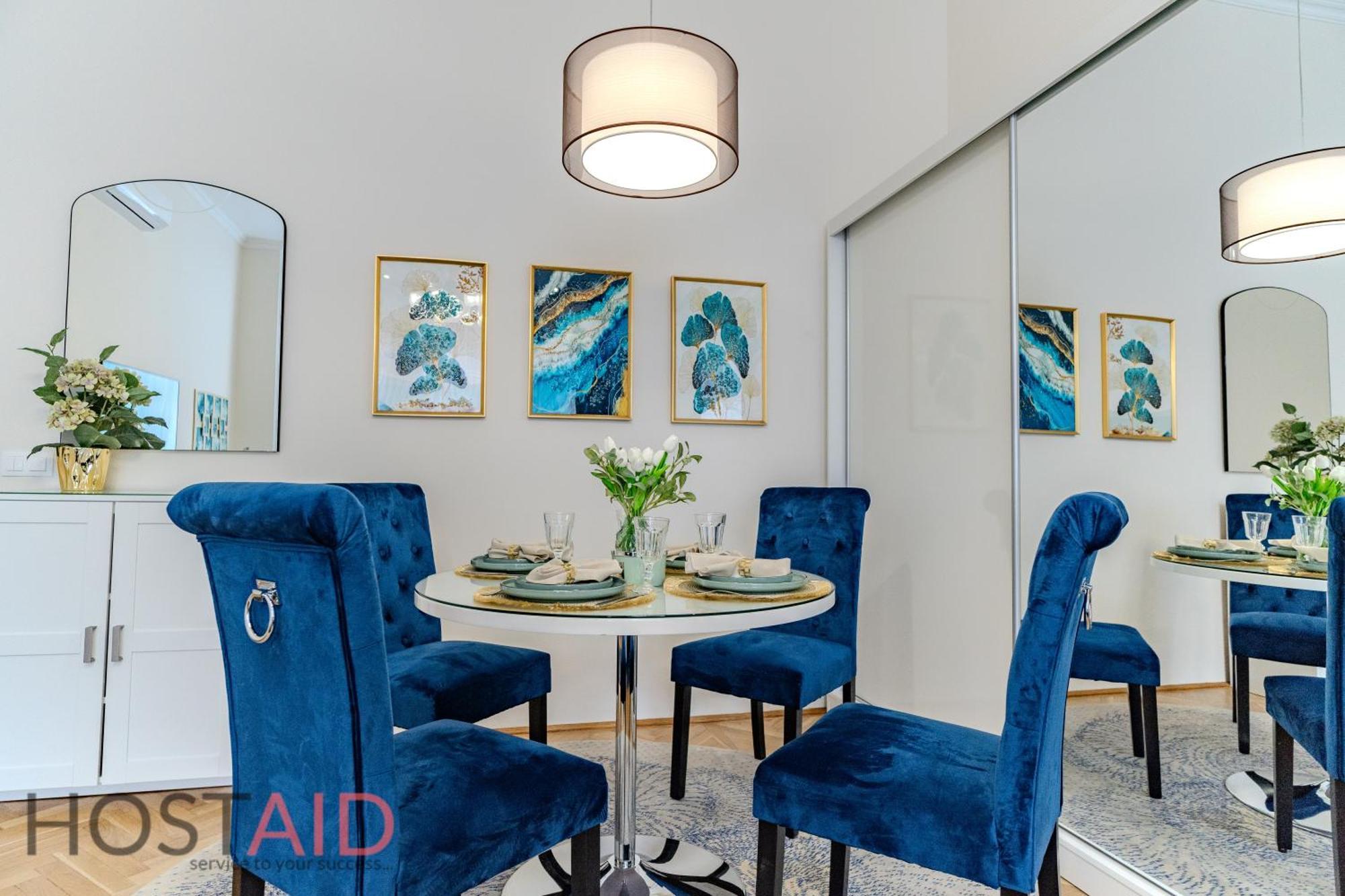 Blue Fountain Design - Hostaid *