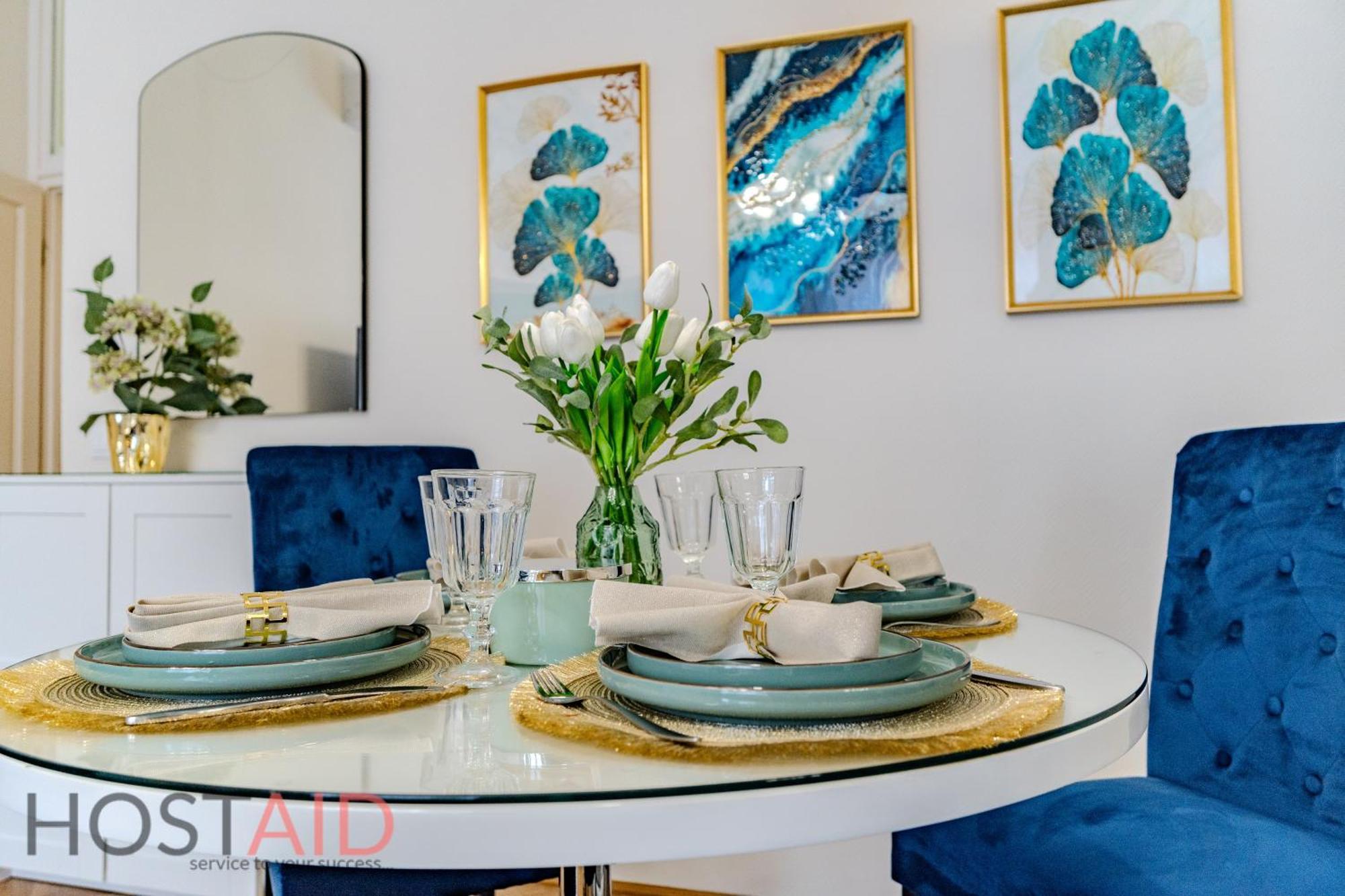 Blue Fountain Design - Hostaid Apartment *