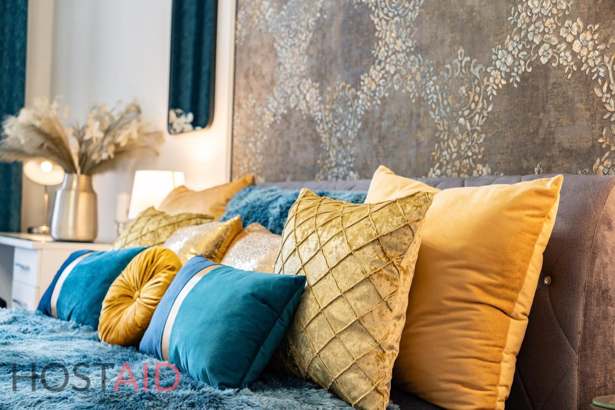 Apartment Blue Fountain Design - Hostaid