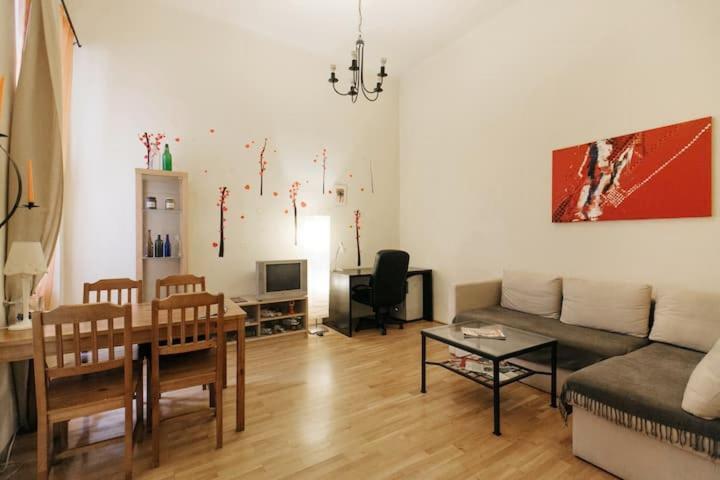 Center Of The City, - It's Only Yours, With Two Bedrooms, 1 Price For 3 Apartmán *