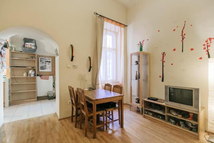 Center Of The City, - It's Only Yours, With Two Bedrooms, 1 Price For 3 Apartmán *